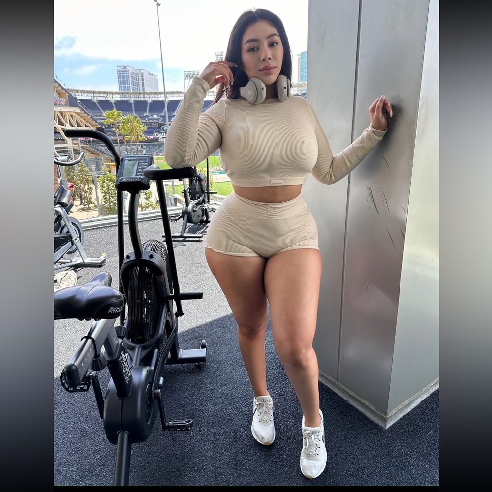 Cream Ribbed Two-Piece Set - Picture 5 of 6